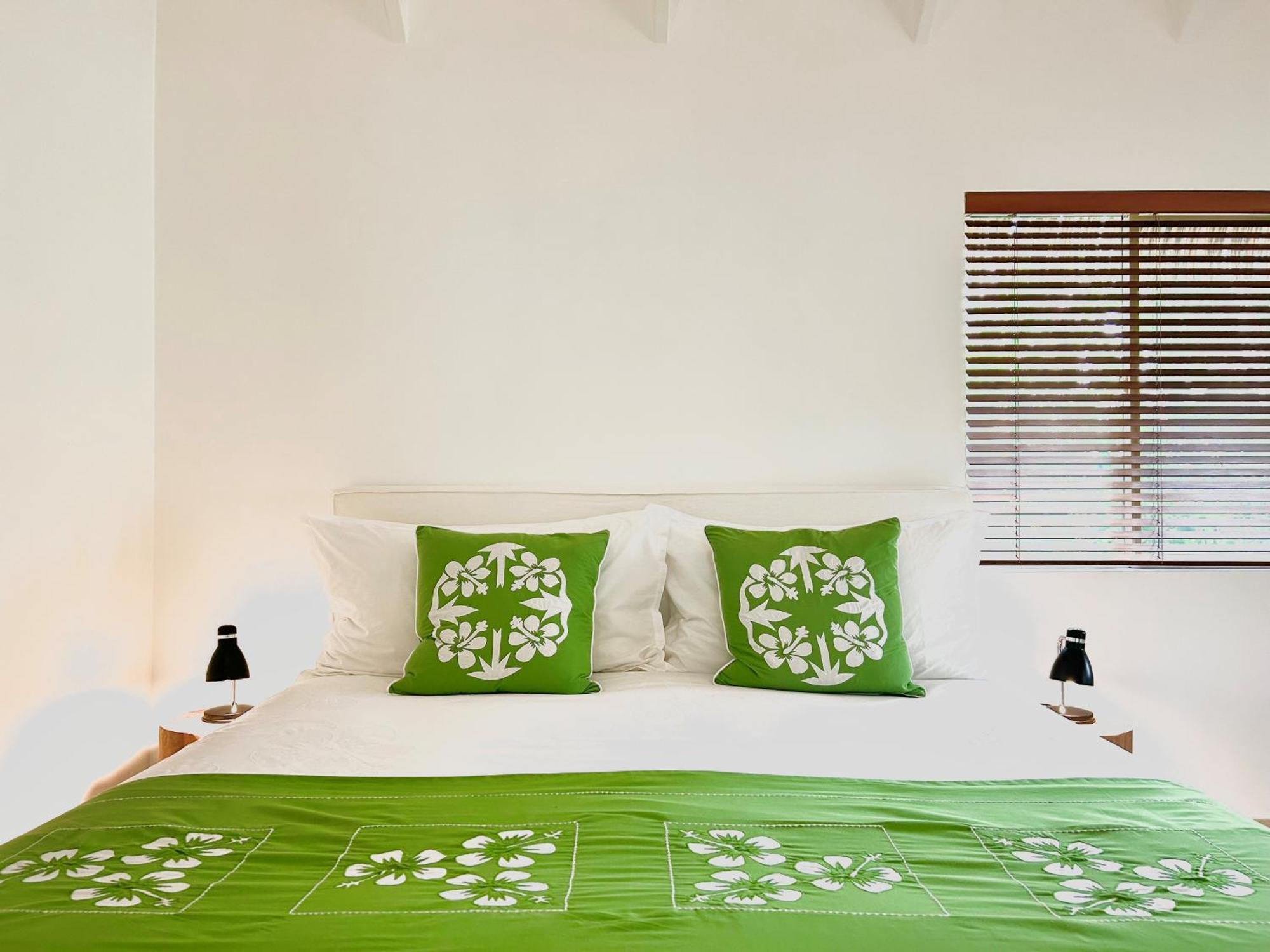 Motu Beachfront Art Villas Rarotonga Exterior photo